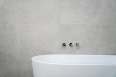 Microcement verovert de Nederlandse badkamer